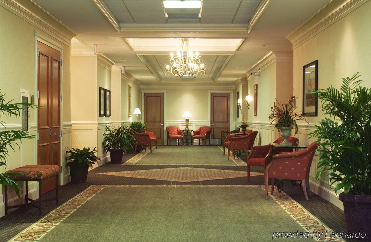 Doubletree By Hilton Sunrise - Sawgrass Mills Hotel Interior photo